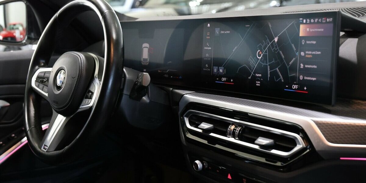 BMW 320d Touring M-SPORTPAKET SHADOW / CURVED 100.000 km 28.999 &euro; Hamm 59077