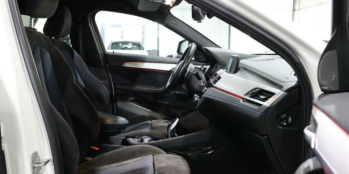 BMW X2 M35i xDrive M-SPORT WHITE / HEAD-UP / LED 114.000 km 23.345 &euro; Hamm 59077