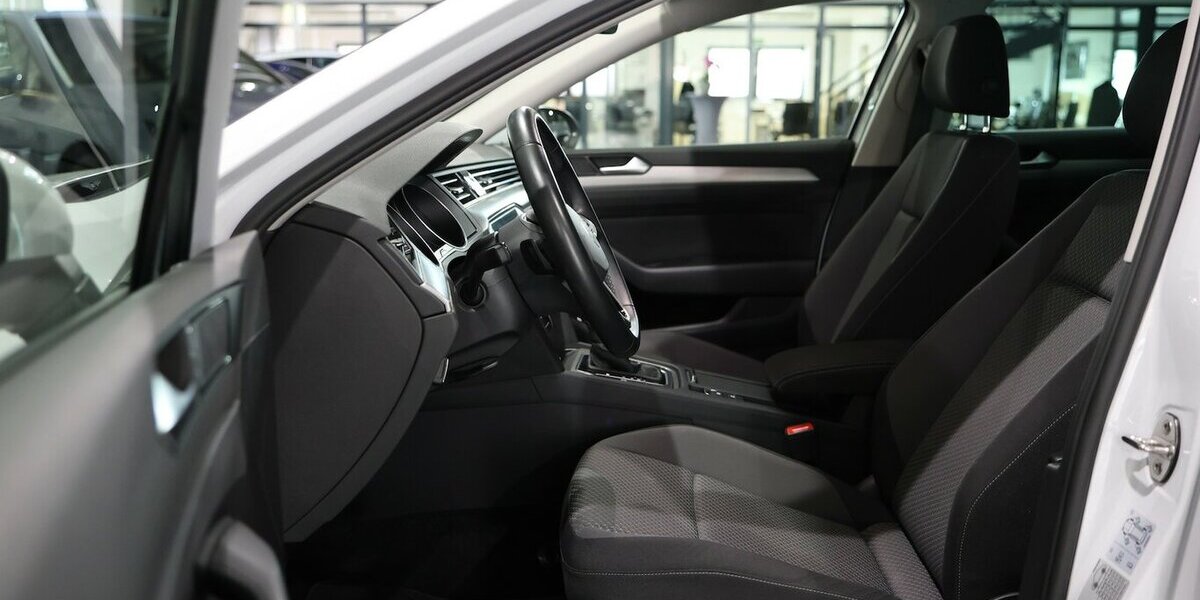 VW Passat Variant 2.0 TDI DSG BUSINESS LED,ACC+LANE 56.000 km 22.955 &euro; Hamm 59077