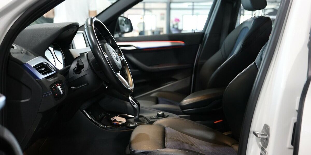 BMW X1 sDrive 20i M-SPORT SHADOW / LED, LEDER, NAVI+ 92.000 km 25.777 &euro; Hamm 59077