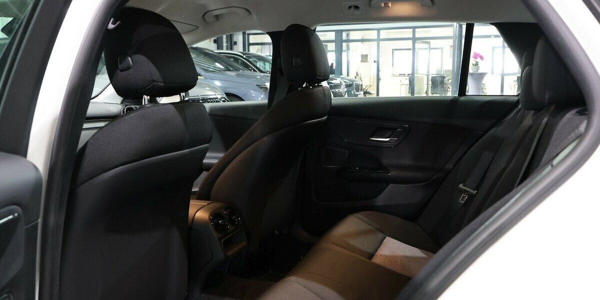 Mercedes-Benz C 220 d T BUSINESS WHITE / DISTRONIC+SPUR+TOTWIN 144.000 km 22.777 &euro; Hamm 59077
