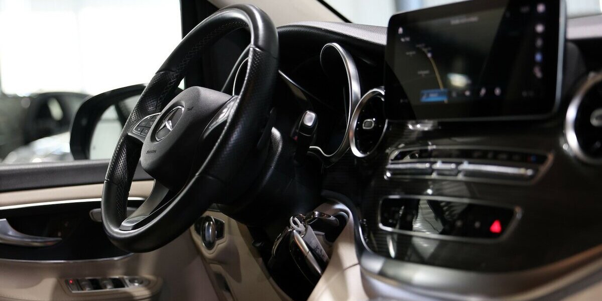Mercedes-Benz V 250 d ANTGARDE EDITION LANG / BLACK & BEIGE / 175.000 km 38.777 &euro; Hamm 59077