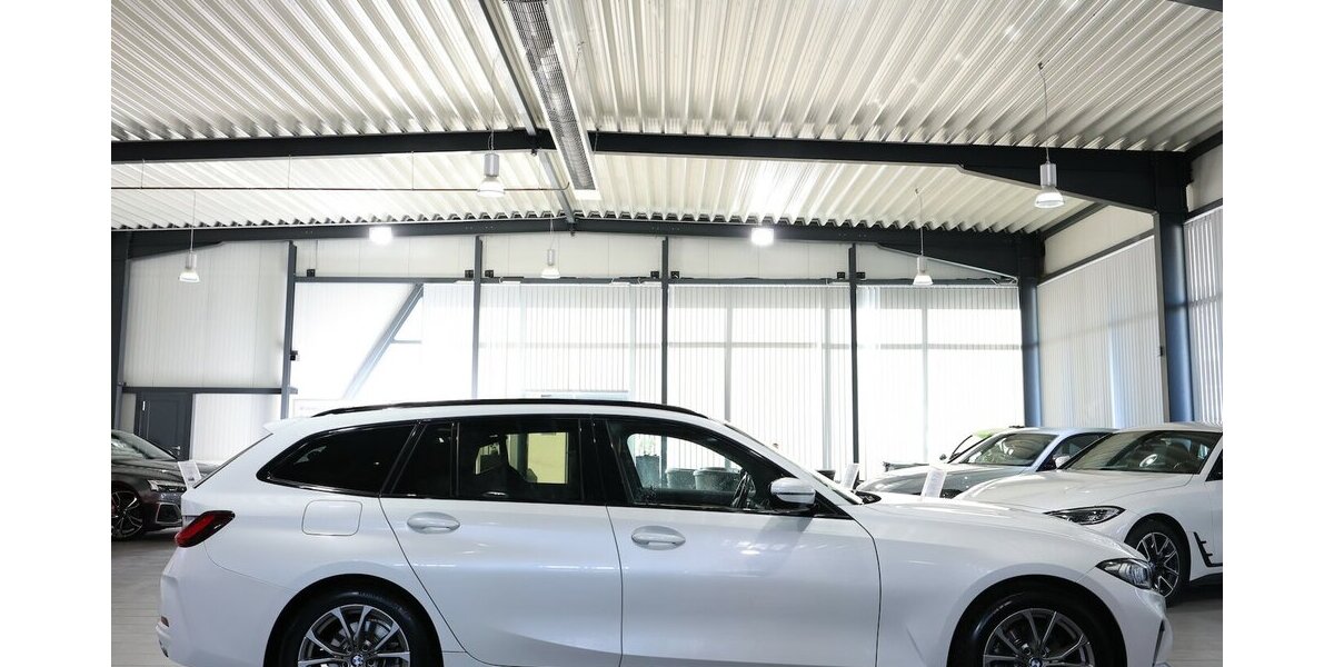 BMW 318d Touring SPORT WHITE & BROWN / CURVED+HUD 114.000 km 25.444 &euro; Hamm 59077