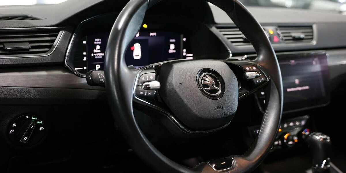 Skoda Superb Combi 2.0 TDI DSG 4x4 STYLE / MATRIX-LED 113.000 km 22.559 &euro; Hamm 59077