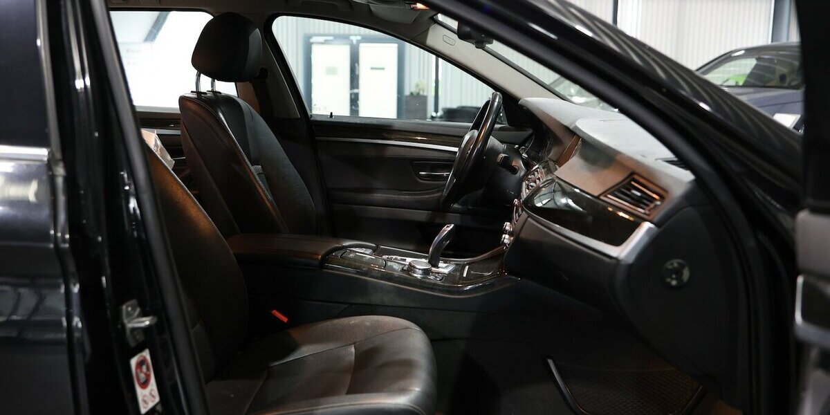 BMW 520d Touring BUSINESS LUXURY / LEDER, XENON 230.000 km 9.202 &euro; Hamm 59077