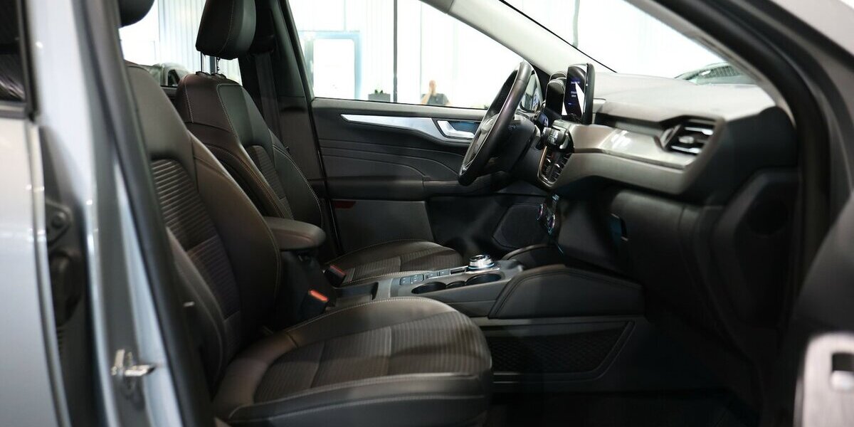 Ford Kuga 2.0 EB AWD TITANIUM-X / LED,HUD,AHK,B&O 109.000 km 20.777 &euro; Hamm 59077