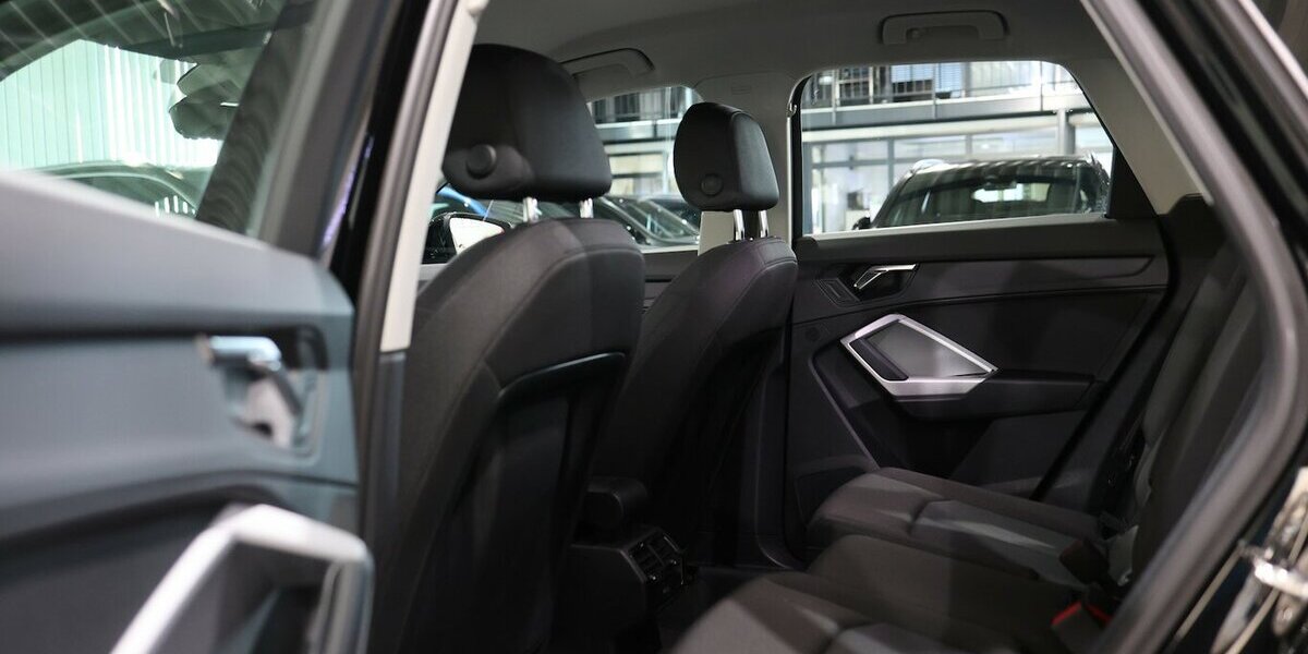 Audi Q3 1.5 TFSI BUSINESS / LED, VIRTUAL-COCKPIT+NAVI 94.000 km 24.777 &euro; Hamm 59077