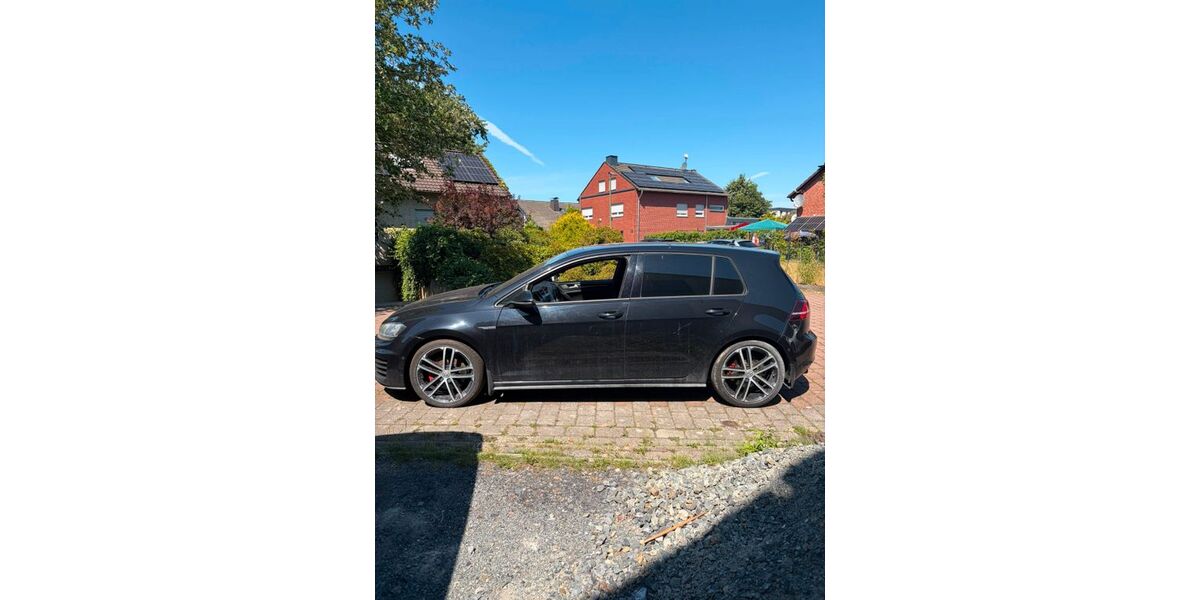 VW Golf 232.500 km 12.449 &euro; Hamm 59077