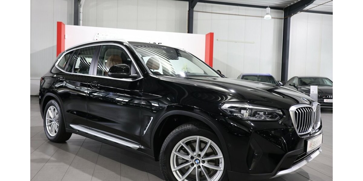 BMW X3 xDrive 20i / BLACK & BROWN / LIVE-COCKPIT-PRO 53.000 km 34.993 &euro; Hamm 59077
