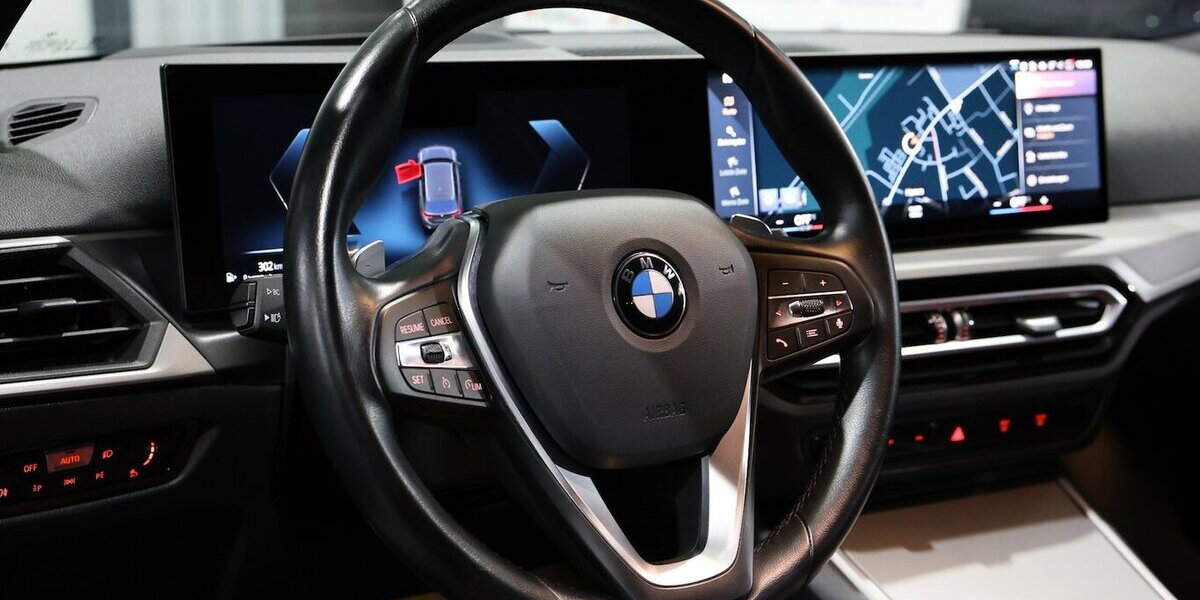 BMW 318d Touring SPORT GREY & RED LEDER,CURVED+HUD 73.000 km 26.222 &euro; Hamm 59077