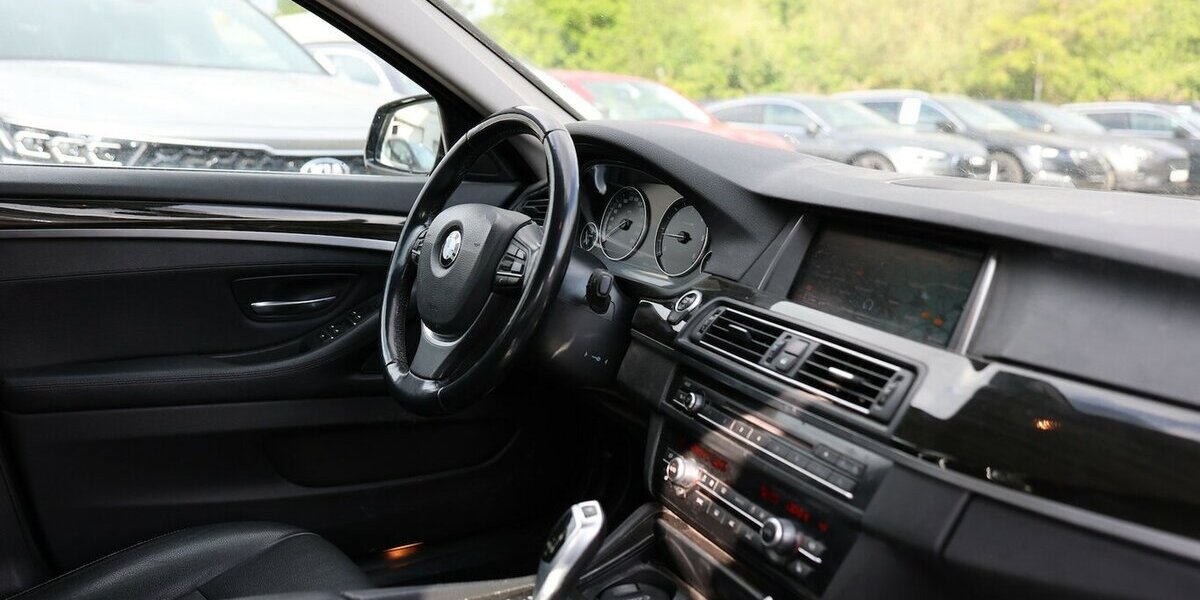 BMW 520d Touring BUSINESS LUXURY / LEDER, XENON 230.000 km 9.202 &euro; Hamm 59077