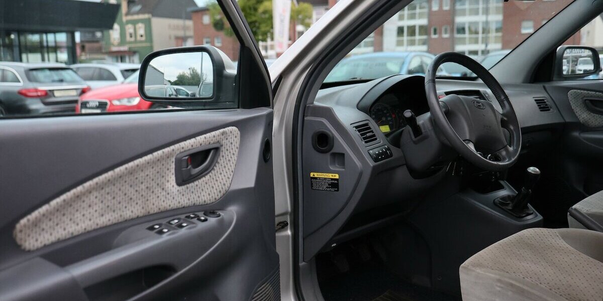 Hyundai Tucson 2.0 CRDi GLS AWD / TÜV-AU BIS 02.2027 / 100.000 km 2.902 &euro; Hamm 59077