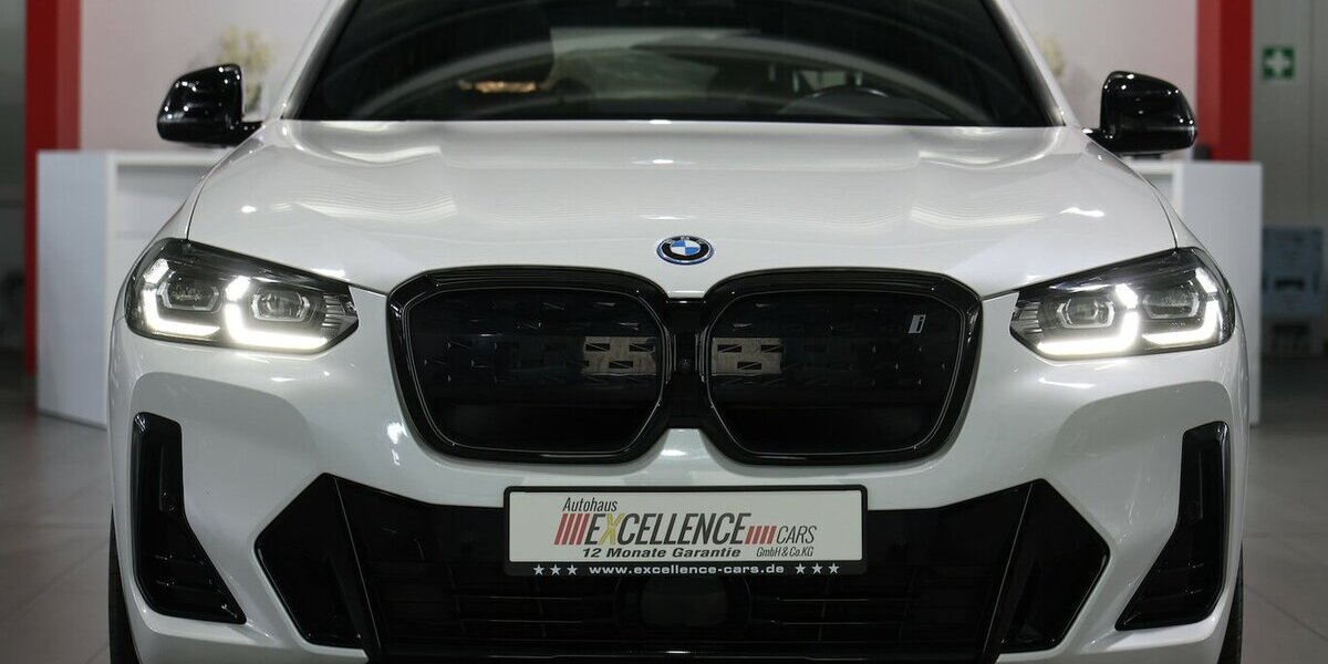 BMW iX3 IMPRESSIVE M-SPORT 99% / PANORAMA, H/K, PRO 110.000 km 36.777 &euro; Hamm 59077