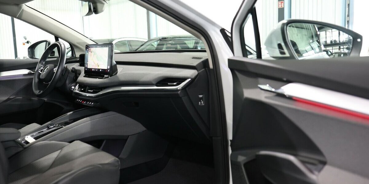 Skoda Enyaq IV 80 LOFT SPORT WHITE / WÄRMEPUMPE / 63.000 km 29.666 &euro; Hamm 59077