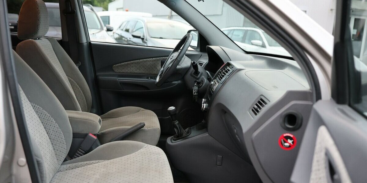 Hyundai Tucson 2.0 CRDi GLS AWD / TÜV-AU BIS 02.2027 / 100.000 km 2.902 &euro; Hamm 59077