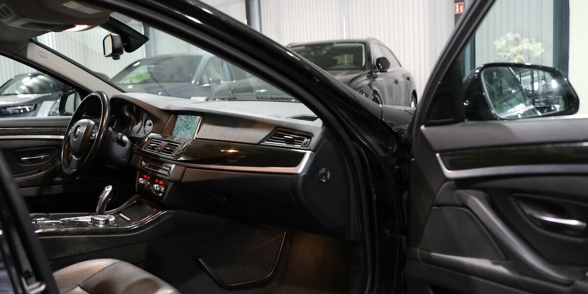 BMW 520d Touring BUSINESS LUXURY / LEDER, XENON 230.000 km 9.202 &euro; Hamm 59077