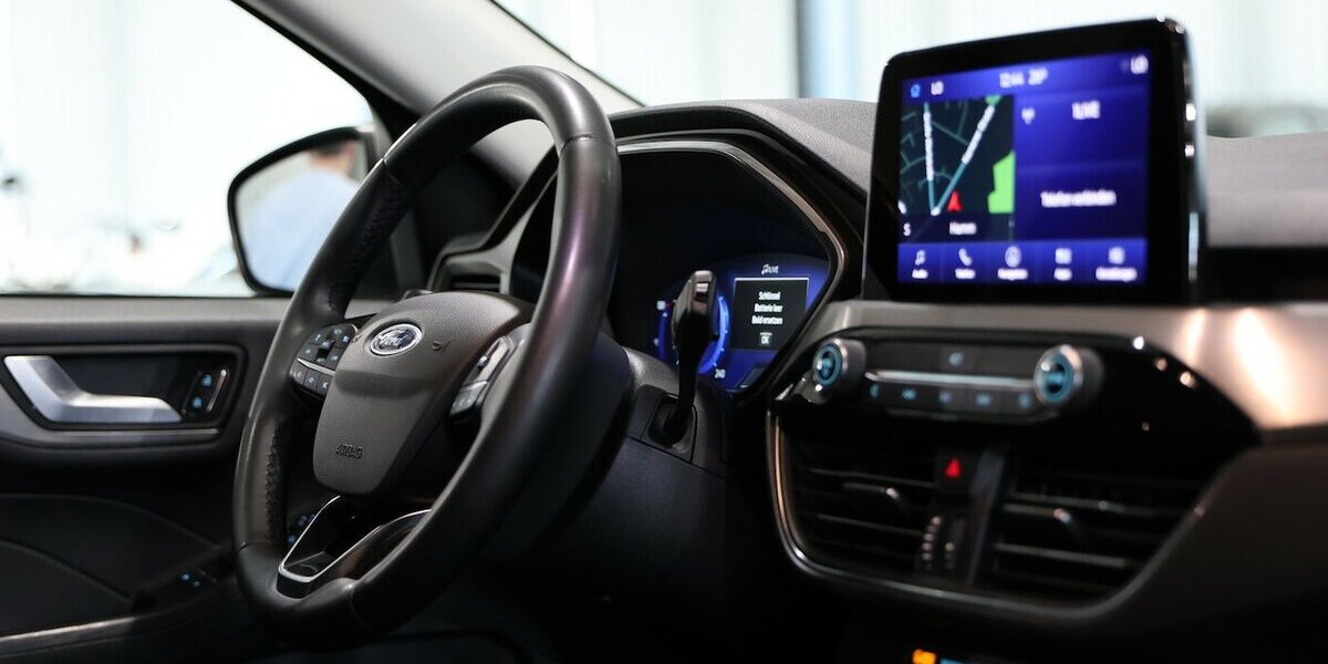 Ford Kuga 2.0 EB AWD TITANIUM-X / LED,HUD,AHK,B&O 109.000 km 20.777 &euro; Hamm 59077