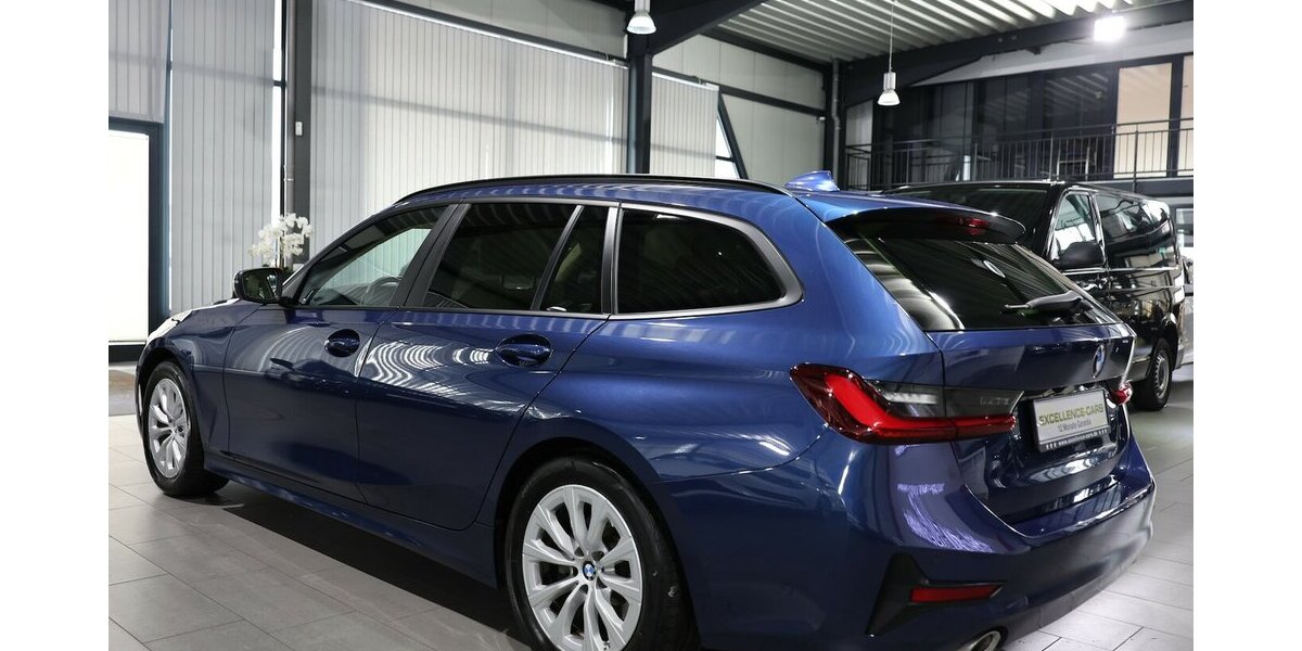 BMW 320d Touring SPORT BLUE & BEIGE / PANORAMA, LED 115.000 km 23.111 &euro; Hamm 59077