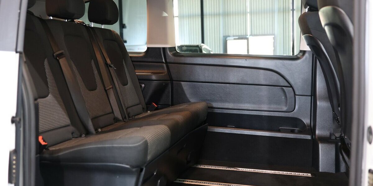 Mercedes-Benz V 300 d KOMPAKT / BETT+LIEGE / LED / NAVI+ / AHK 115.000 km 39.991 &euro; Hamm 59077