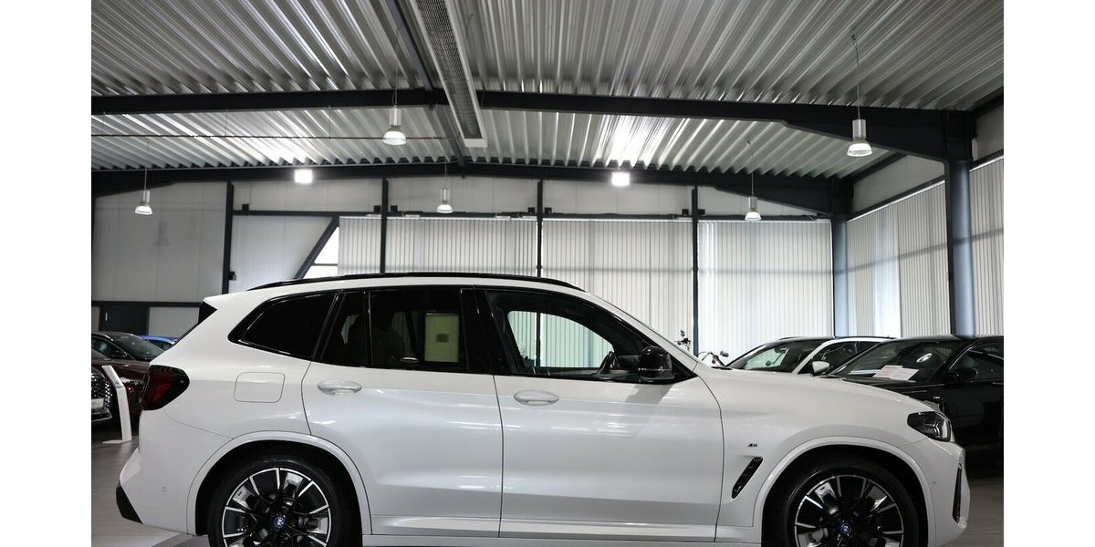BMW iX3 IMPRESSIVE M-SPORT 99% / PANORAMA, H/K, PRO 110.000 km 36.777 &euro; Hamm 59077
