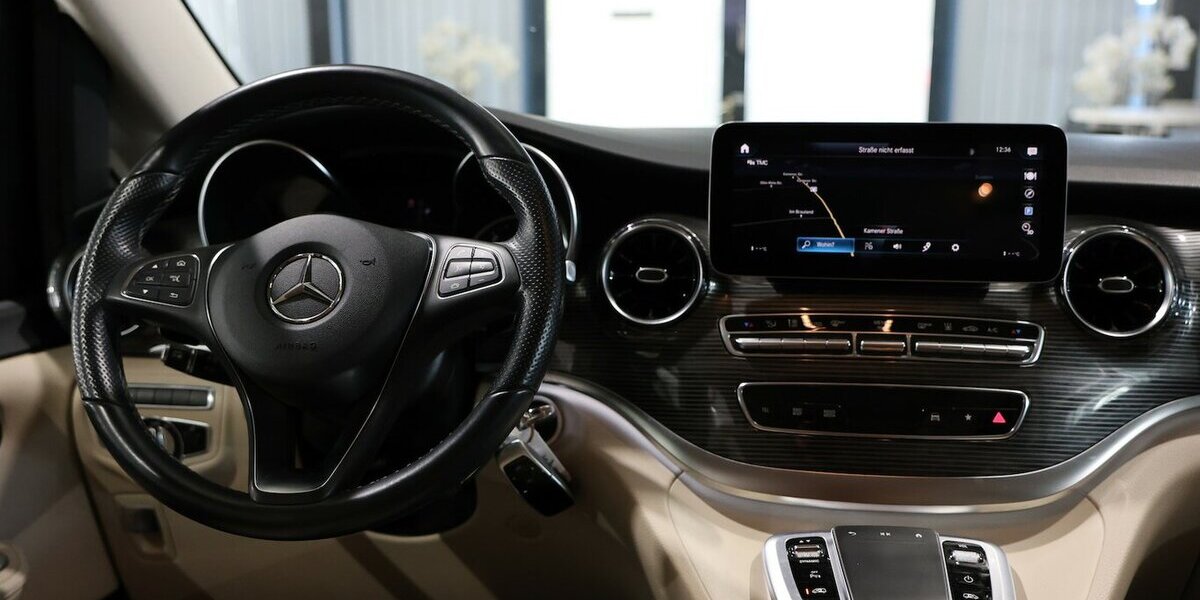 Mercedes-Benz V 250 d ANTGARDE EDITION LANG / BLACK & BEIGE / 175.000 km 38.777 &euro; Hamm 59077