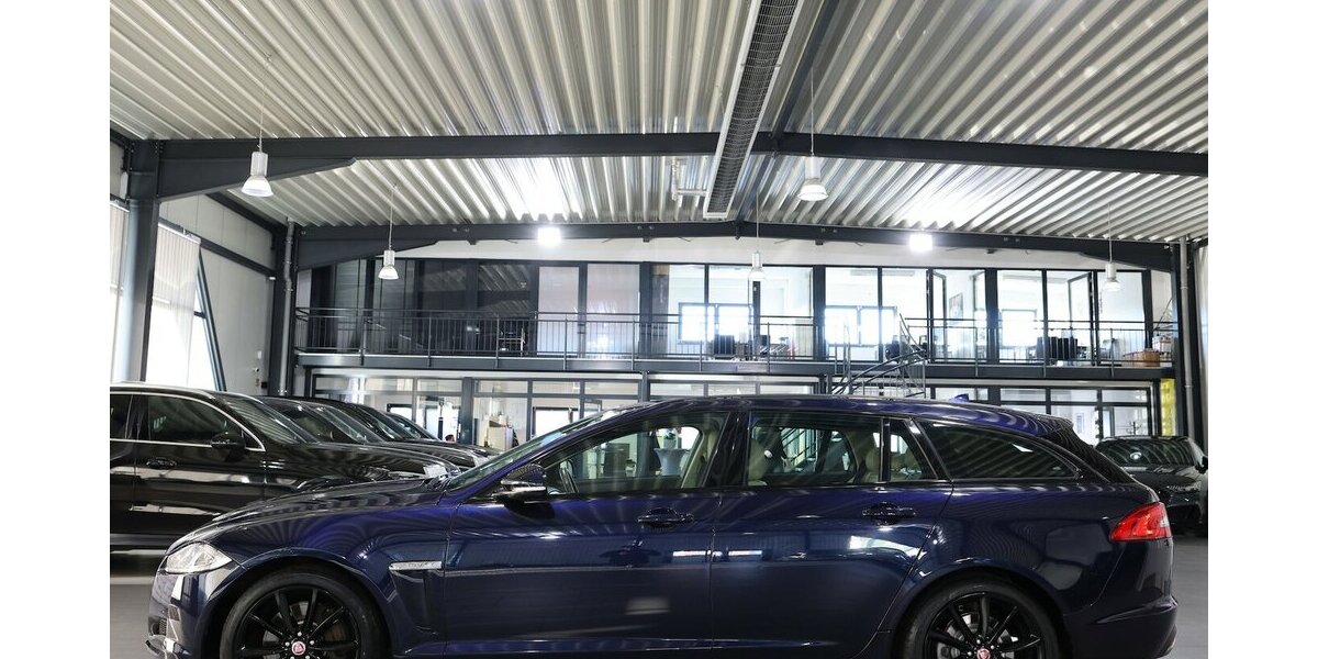 Jaguar XF SPORTBRAKE 3.0 V6 Diesel S / BLUE & BEIGE 198.000 km 5.502 &euro; Hamm 59077