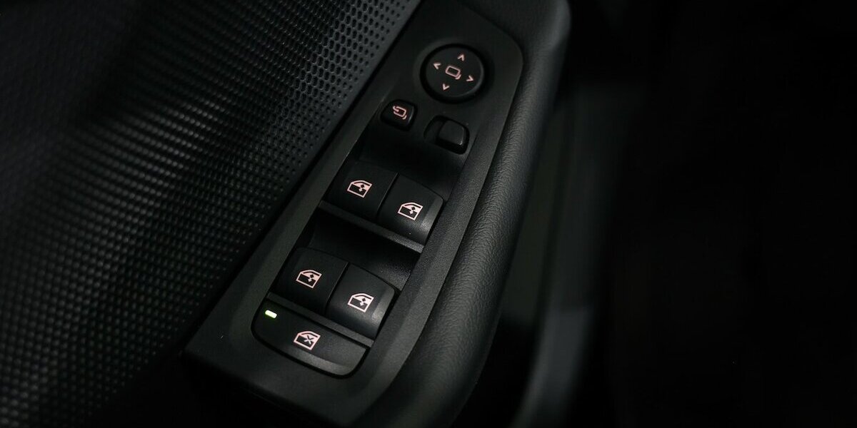 BMW 120d Advantage / LED / LIVE-COCKPIT-PRO+NAVI+ 98.000 km 20.991 &euro; Hamm 59077