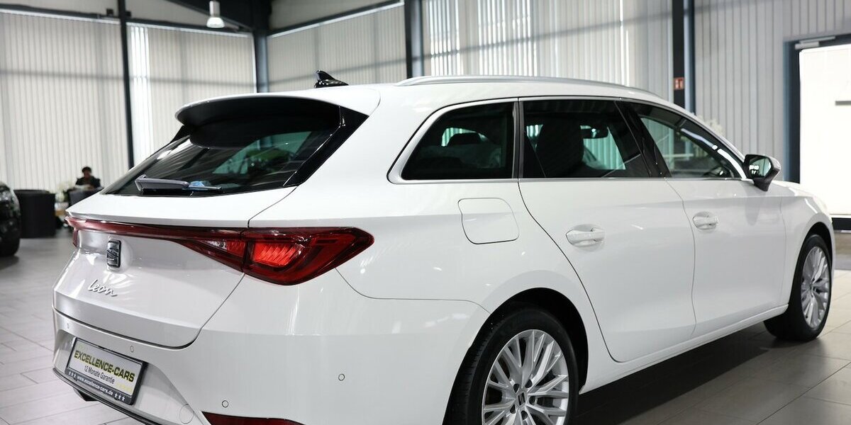 Seat Leon ST 2.0 TDI DSG XCELLENCE / LEDER / ACC+LANE 75.000 km 17.991 &euro; Hamm 59077