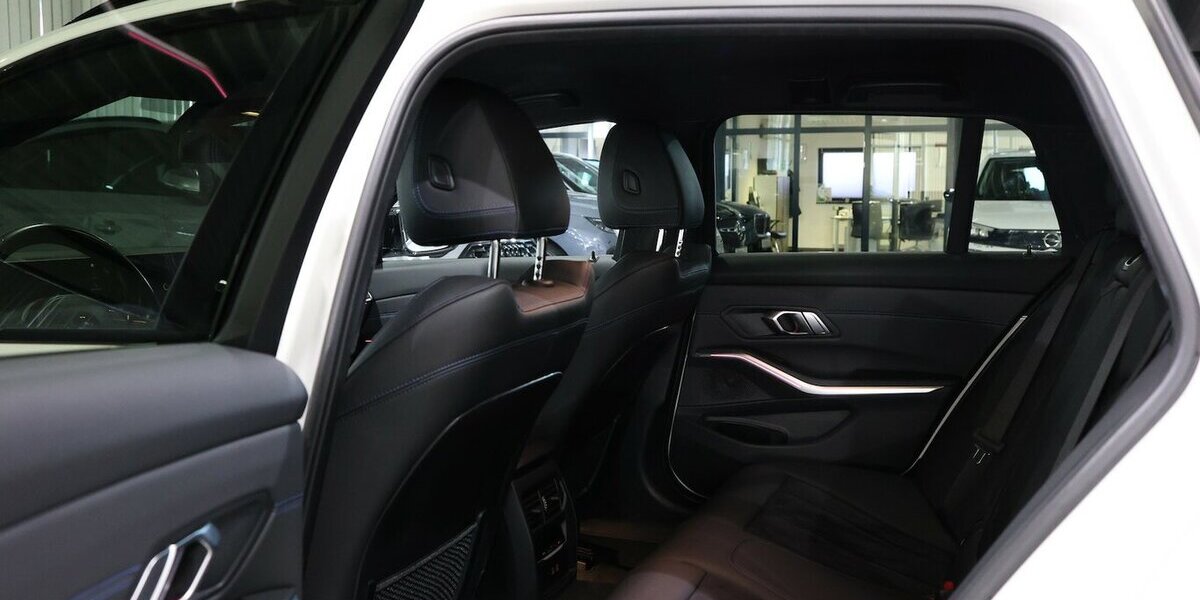 BMW 320d Touring M-SPORTPAKET SHADOW / CURVED 100.000 km 28.999 &euro; Hamm 59077