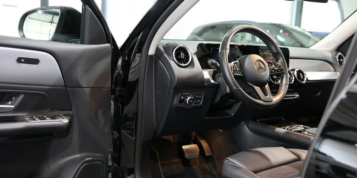 Mercedes-Benz GLB 200 d BUSINESS / PANORAMA, DISTRONIC, LEDER 36.000 km 32.991 &euro; Hamm 59077