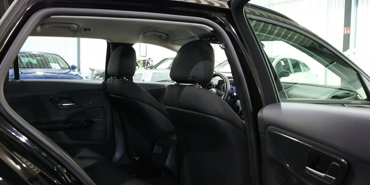 Mercedes-Benz C 220 d T BUSINESS MATRIX-LED, NAVI+KAMERA+APPLE 14.000 km 29.991 &euro; Hamm 59077