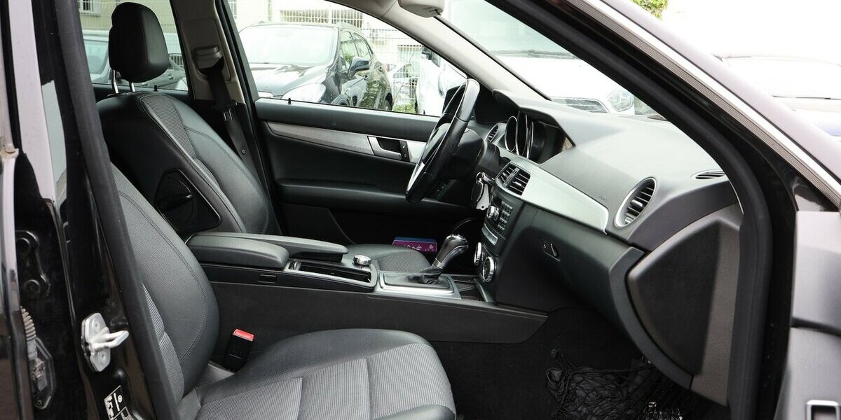 Mercedes-Benz C 200 T CDI BE AVANTGARDE / LEDER, NAVI+ 250.000 km 4.502 &euro; Hamm 59077