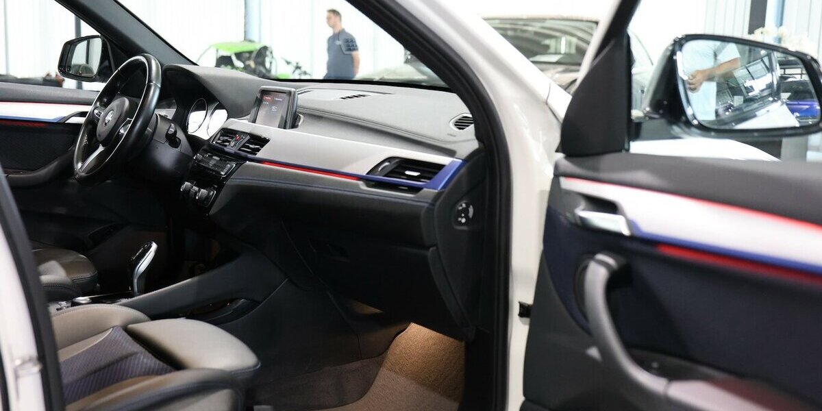 BMW X1 sDrive 20i M-SPORT SHADOW / LED, LEDER, NAVI+ 92.000 km 25.777 &euro; Hamm 59077