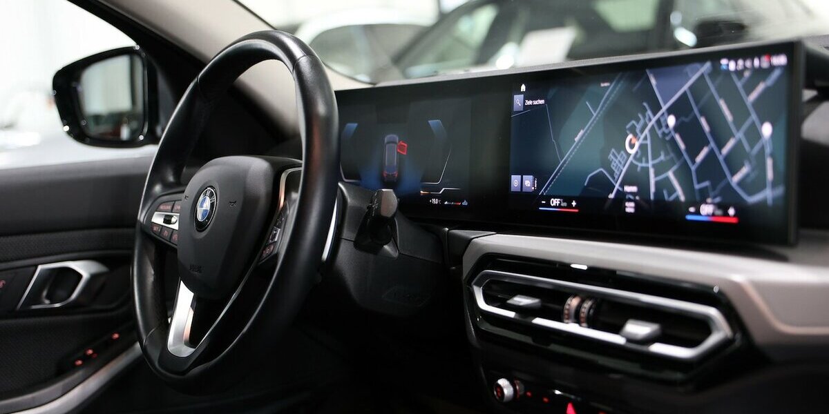 BMW 320d Touring xDrive SPORT SHADOW / GEPFLEGT / 64.000 km 29.775 &euro; Hamm 59077