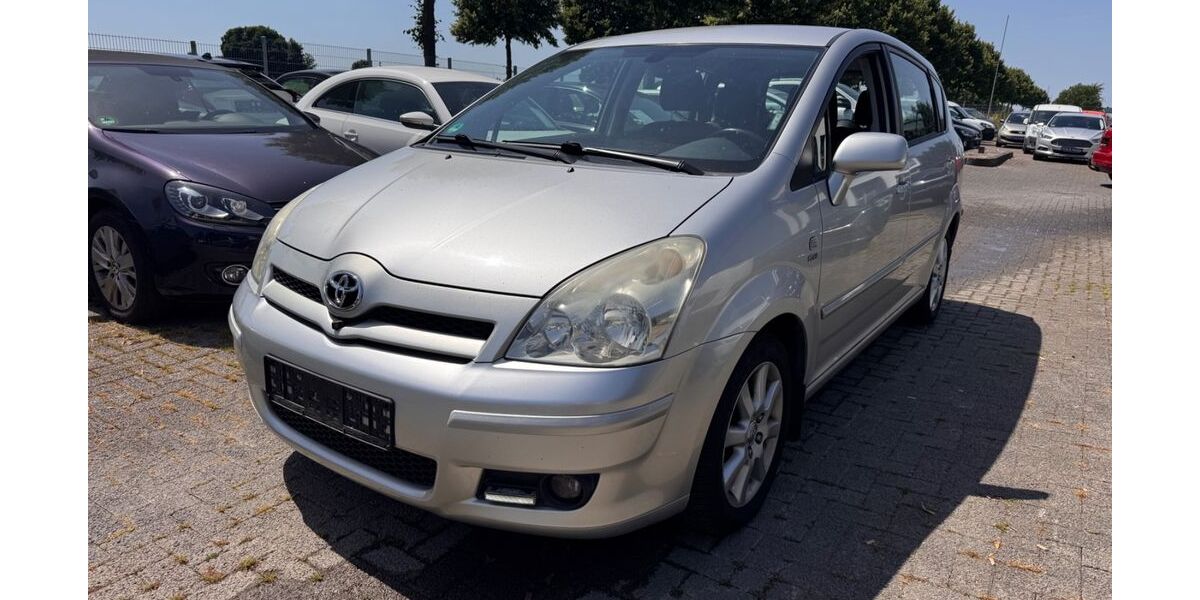 Toyota Corolla Verso 176.671 km 4.900 &euro; Werl 59457