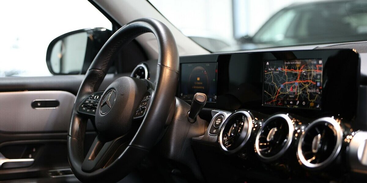 Mercedes-Benz GLB 200 d BUSINESS / PANORAMA, DISTRONIC, LEDER 36.000 km 32.991 &euro; Hamm 59077