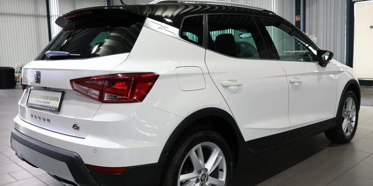 Seat Arona 1.5 TSI XCELLENCE FR-SPORT / WHITE & BLACK 90.000 km 14.345 &euro; Hamm 59077