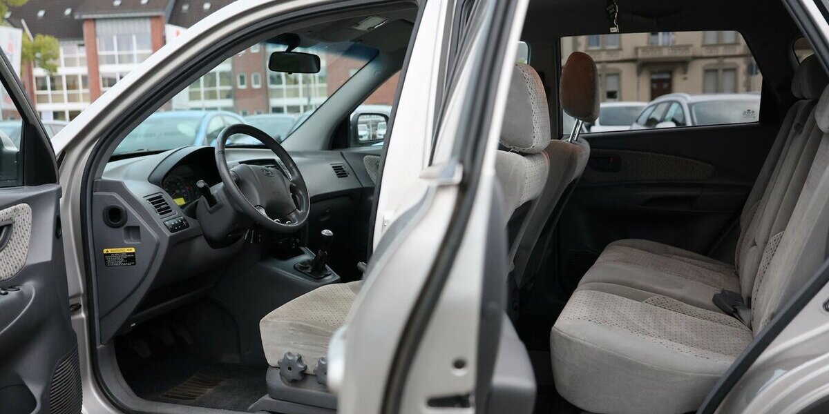 Hyundai Tucson 2.0 CRDi GLS AWD / TÜV-AU BIS 02.2027 / 100.000 km 2.902 &euro; Hamm 59077
