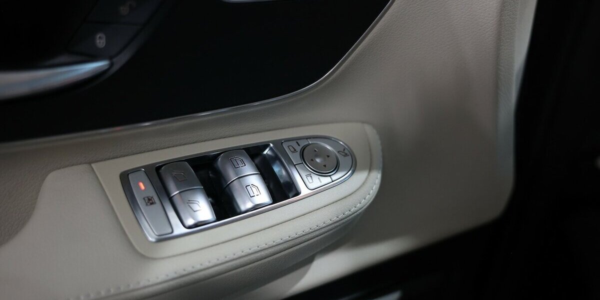 Mercedes-Benz V 250 d ANTGARDE EDITION LANG / BLACK & BEIGE / 175.000 km 38.777 &euro; Hamm 59077