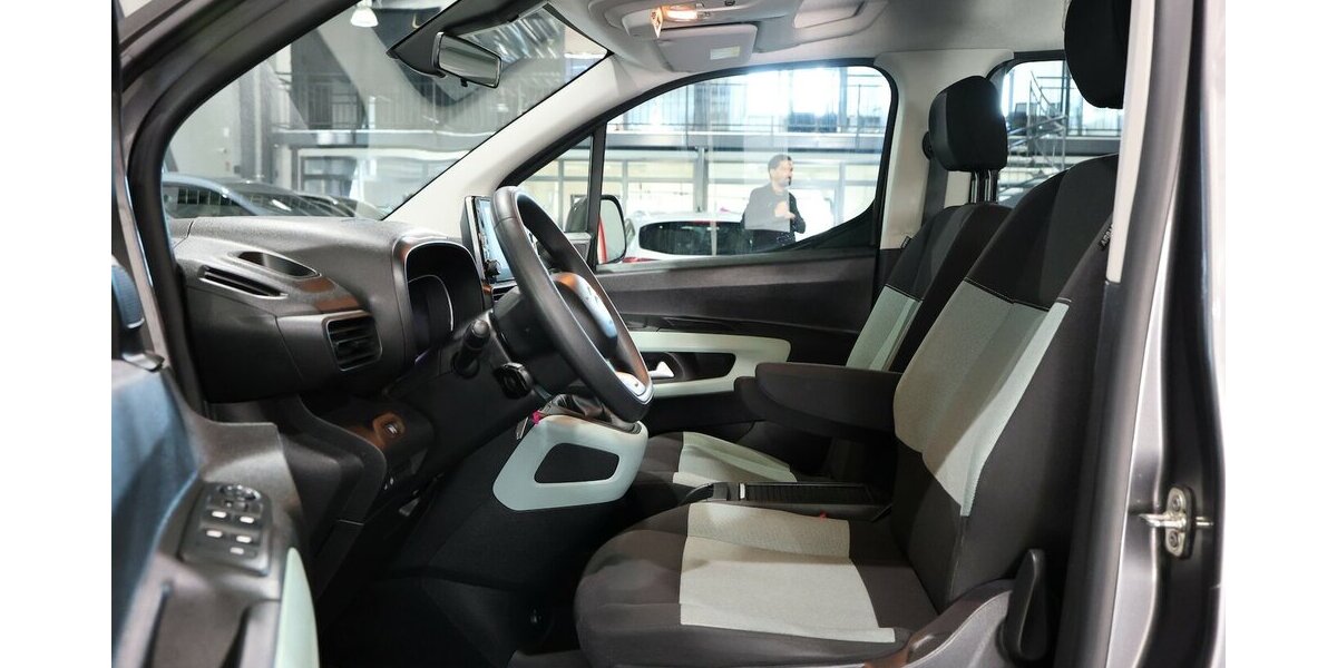 Citroen Berlingo 1.5 BLUE-HDI FEEL XL130 / 7-SITZER / 136.000 km 13.991 &euro; Hamm 59077