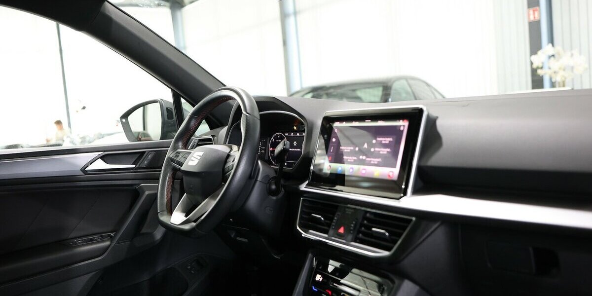 Seat Tarraco 1.4 TSI e-Hybrid DSG FR-SPORT / PANORAMA 85.000 km 27.222 &euro; Hamm 59077
