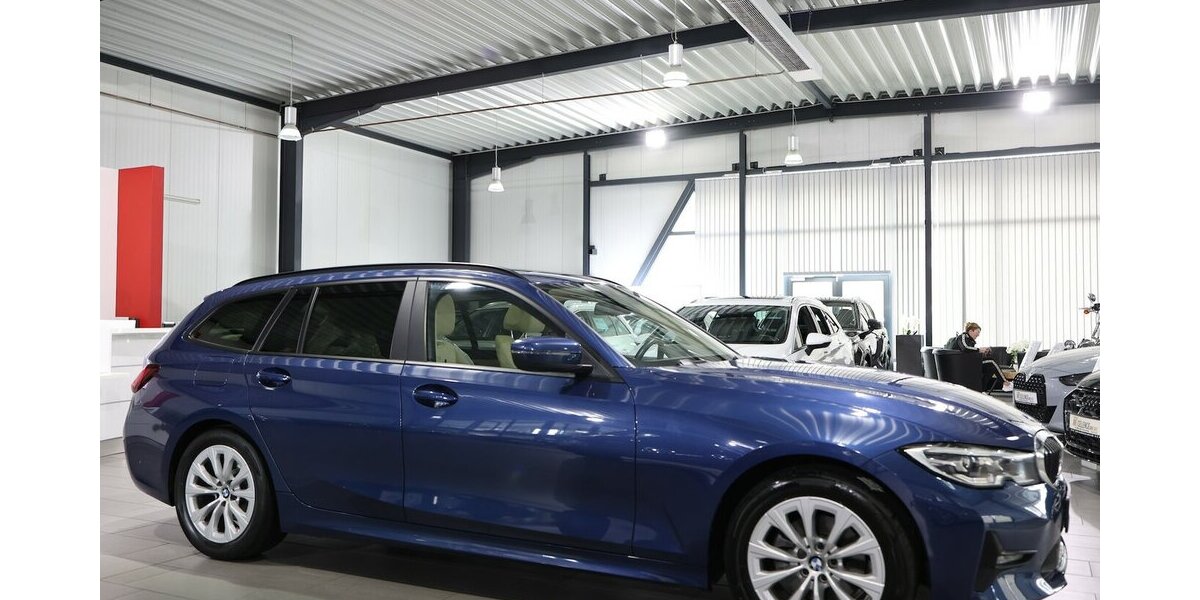 BMW 320d Touring SPORT BLUE & BEIGE / PANORAMA, LED 115.000 km 23.111 &euro; Hamm 59077