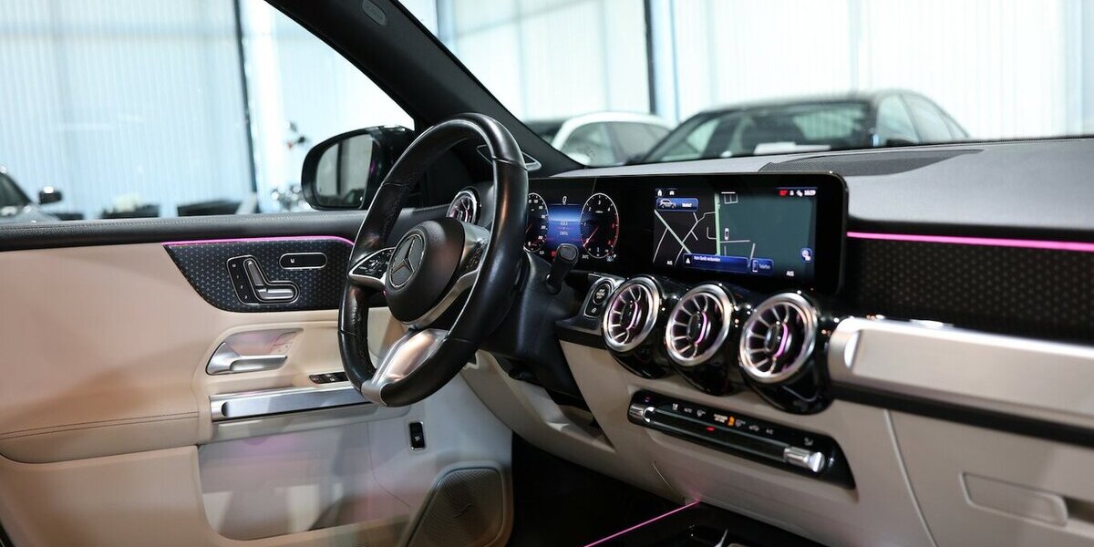 Mercedes-Benz GLB 220 d 4M PROGRESSIVE SPORT NIGHT / PANORAMA 156.000 km 30.299 &euro; Hamm 59077