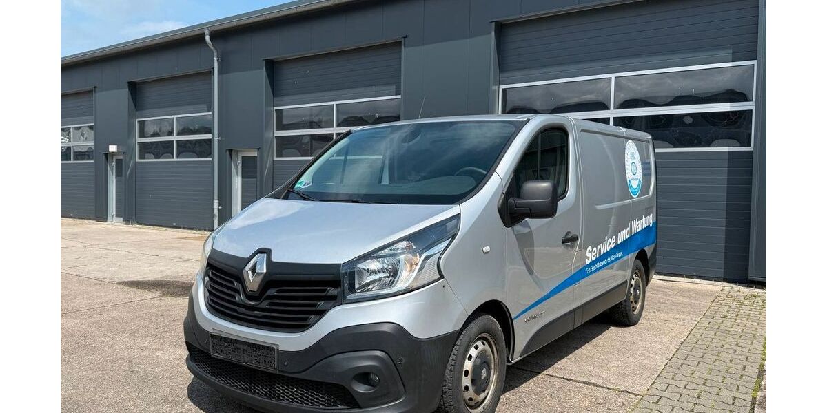 Renault Trafic 165.926 km 8.350 &euro; Bad Sassendorf 59505