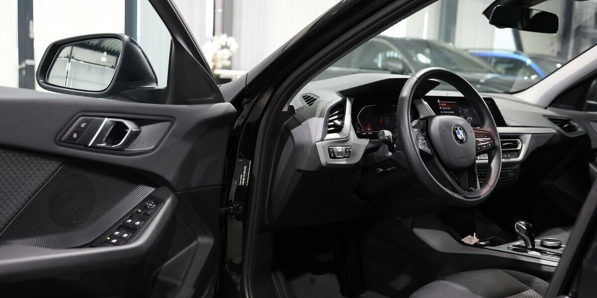 BMW 120d Advantage / LED / LIVE-COCKPIT-PRO+NAVI+ 98.000 km 20.991 &euro; Hamm 59077