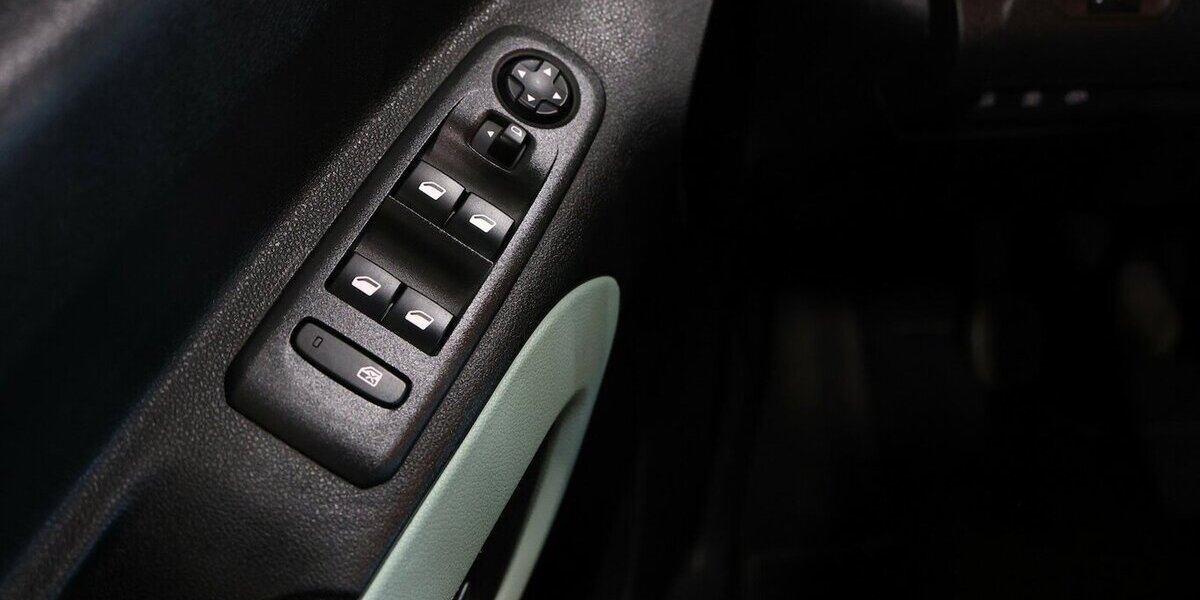 Citroen Berlingo 1.5 BLUE-HDI FEEL XL130 / 7-SITZER / 136.000 km 13.991 &euro; Hamm 59077