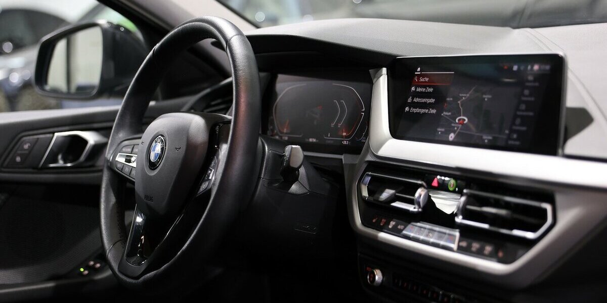 BMW 120d Advantage / LED / LIVE-COCKPIT-PRO+NAVI+ 98.000 km 20.991 &euro; Hamm 59077