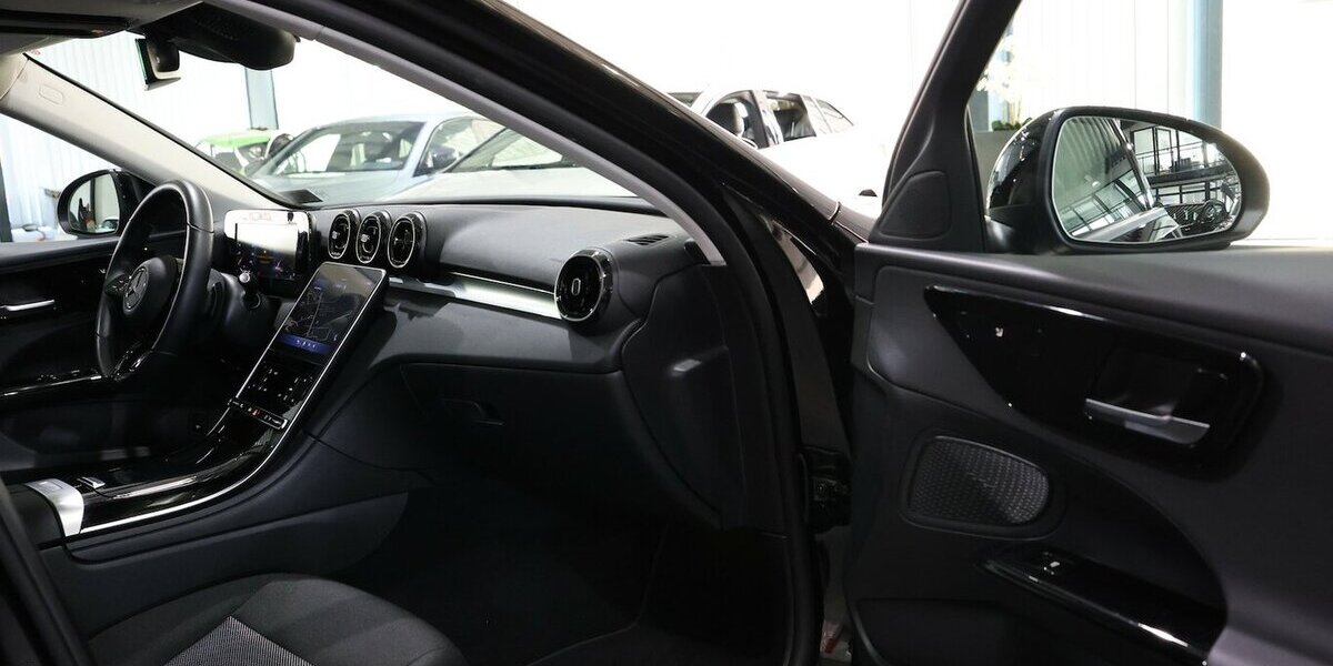 Mercedes-Benz C 220 d T BUSINESS MATRIX-LED, NAVI+KAMERA+APPLE 14.000 km 29.991 &euro; Hamm 59077