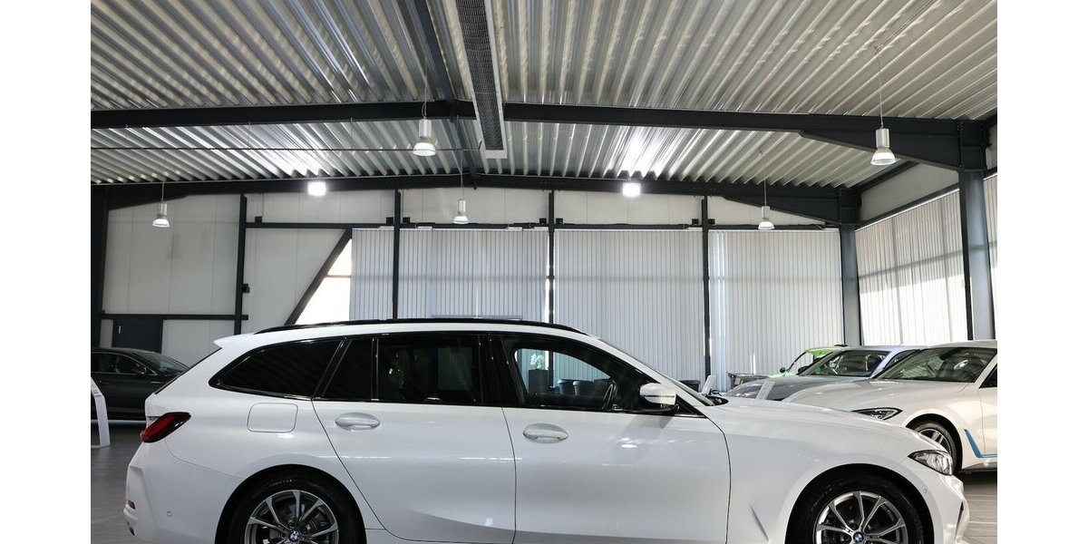 BMW 318d Touring SPORT WHITE & BROWN / CURCED, LED 100.000 km 24.766 &euro; Hamm 59077