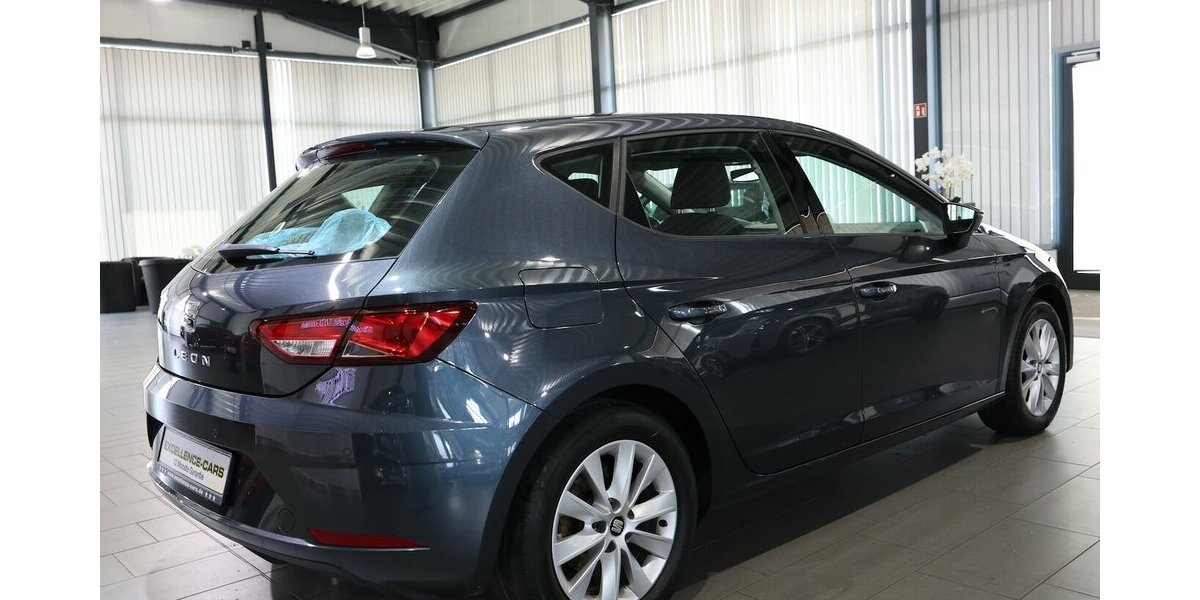Seat Leon 1.6 TDI STYLE / NAVI-PLUS+APPLE+ANDROID 111.000 km 11.555 &euro; Hamm 59077